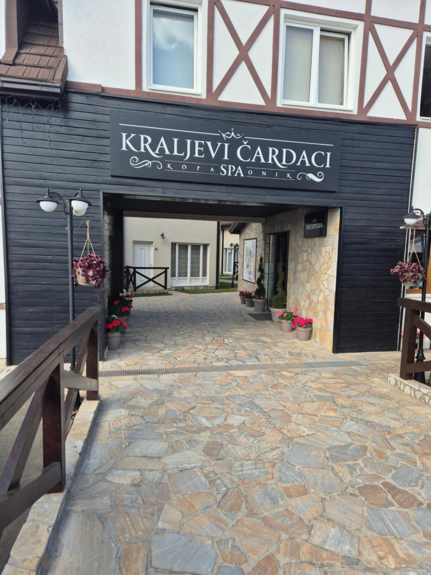 Kraljevski Apartman โคเปานิก ภายนอก รูปภาพ